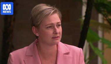 CEOs in Qld's billion-dollar residential care sector paid up to $679k, review finds