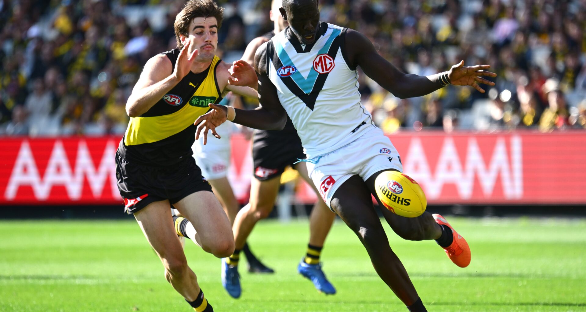 Tigers, Power lock in final teams. Follow LIVE