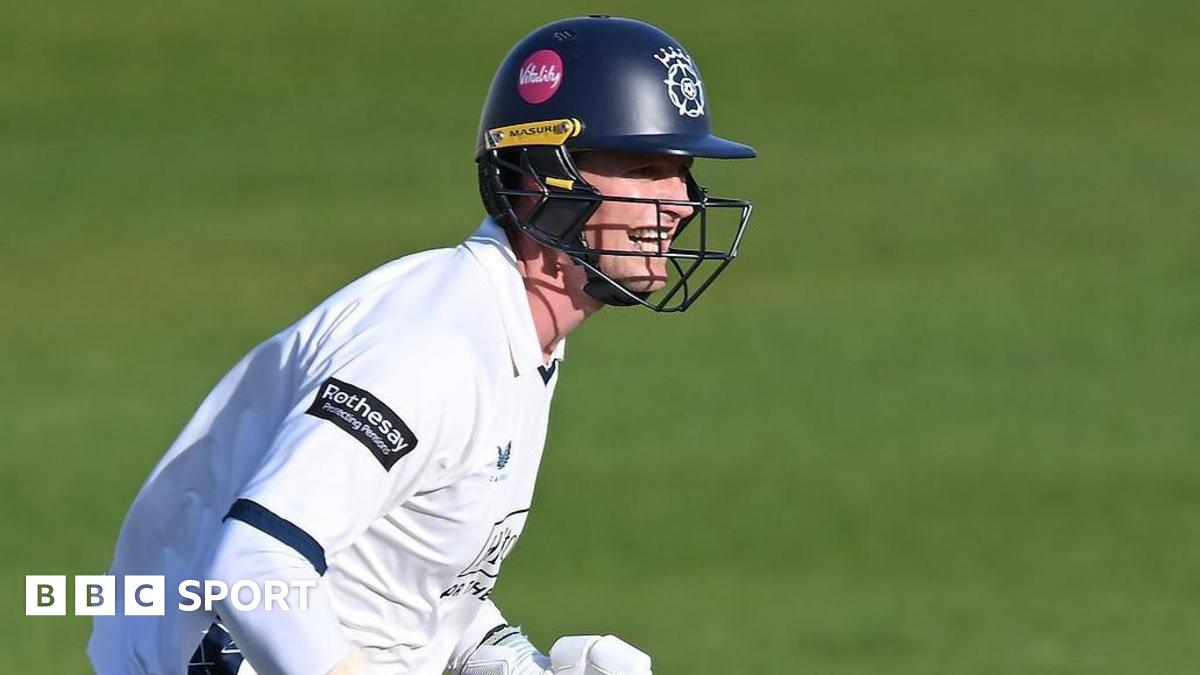 Nick Gubbins batting