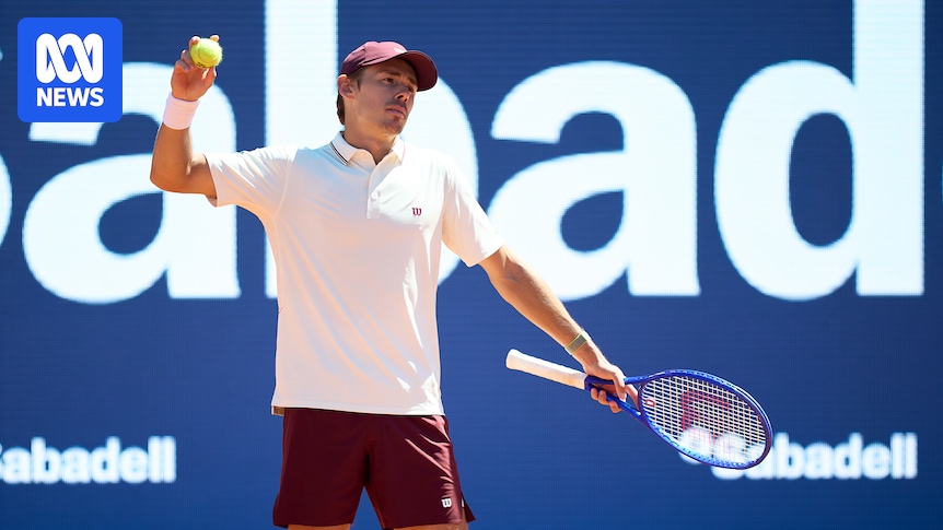 Alex de Minaur loses to Hamad Medjedovic at Barcelona Open