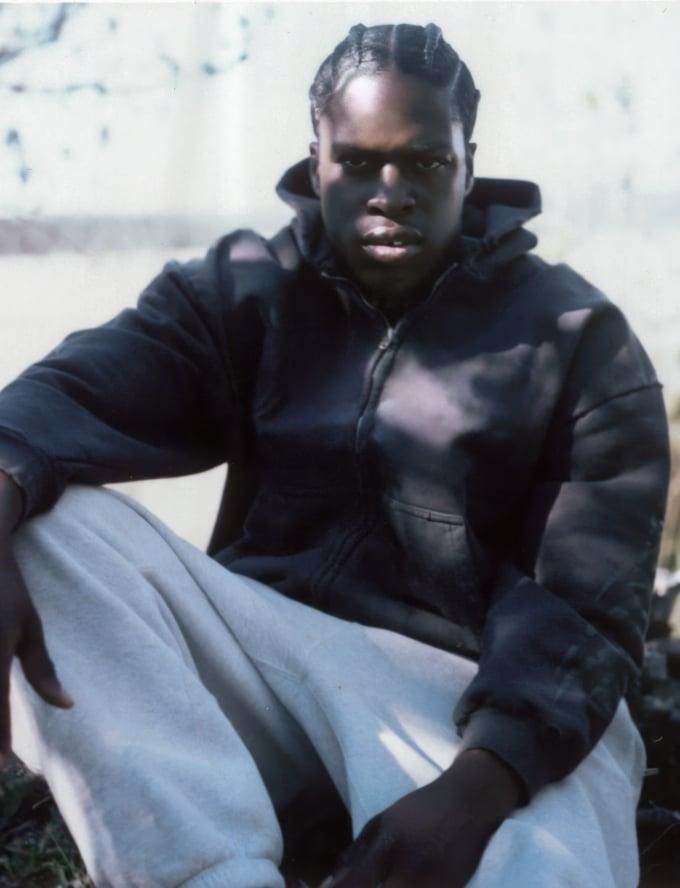 Canadian R&B singer-songwriter Daniel Caesar / Courtesy of Live Nation Korea