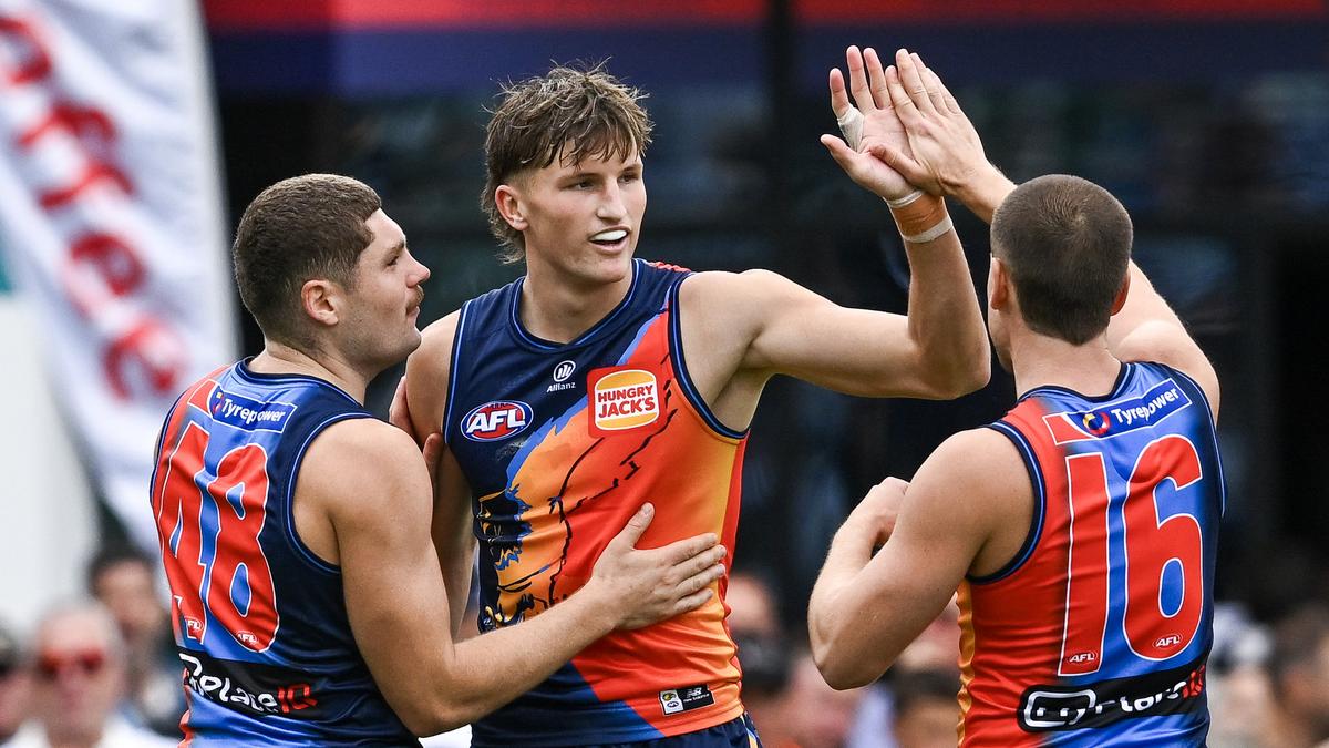 AFL live scores: West Coast Eagles beaten in Gather Round clash with Geelong