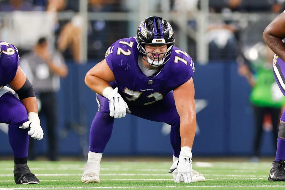 Sep 22, 2024; Arlington, Texas, USA; Baltimore Ravens guard Andrew Vorhees (72) lines up prior to the snap during the second quarter against the Dallas Cowboys at AT&T Stadium. Mandatory Credit: Andrew Dieb-Imagn Images