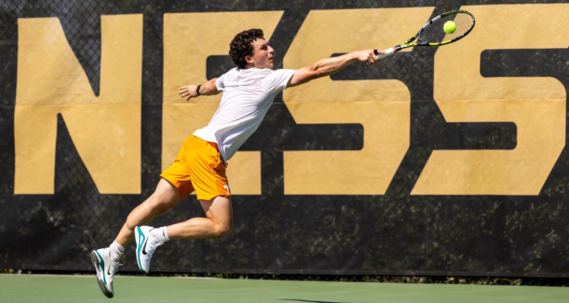Alejandro Moreno excited, sad ahead of Senior Day for Tennessee men’s tennis – The Daily Beacon