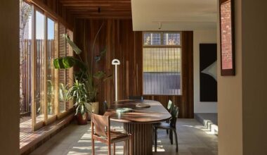 Carlton Laneway House by MRTN Architects