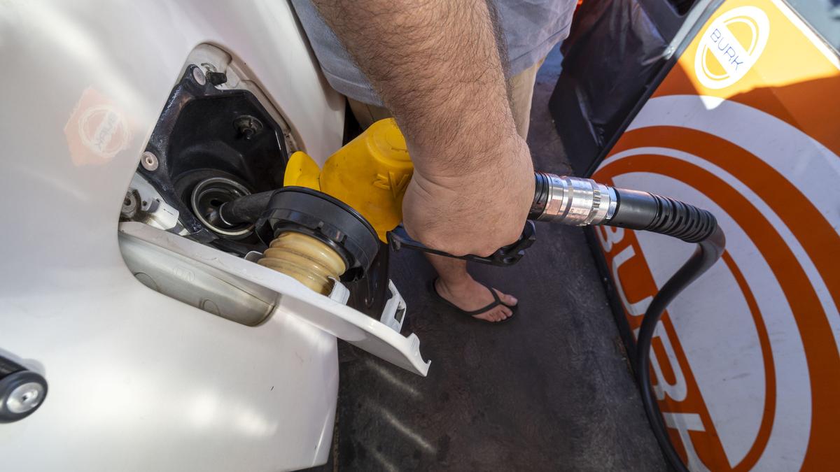 Perth fuel prices: FuelWatch shows slight price dip for Perth motorists on Friday