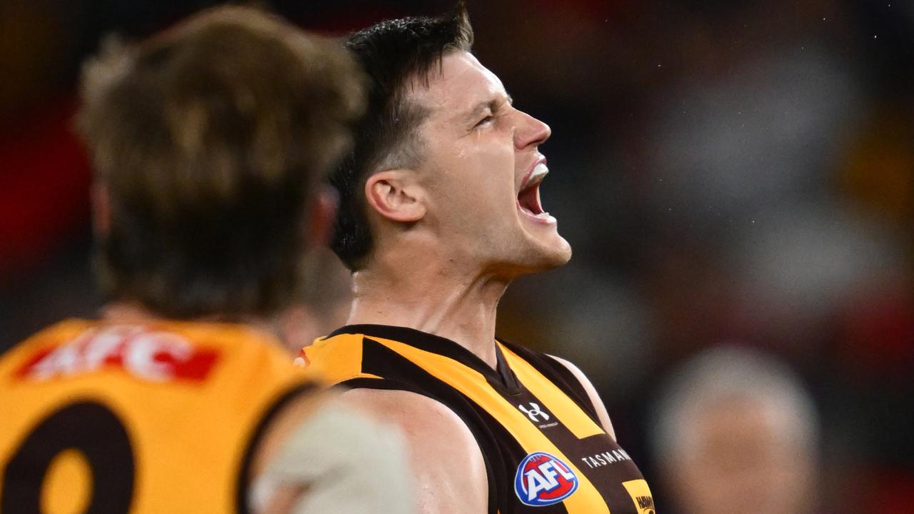 Collingwood Magpies interest in Hawthorn’s Mitch Lewis, Kieren Briggs to leave GWS Giants