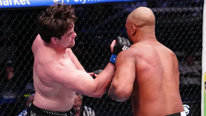 Thomas Petersen def. Guilherme Pat, UFC Fight Night 272