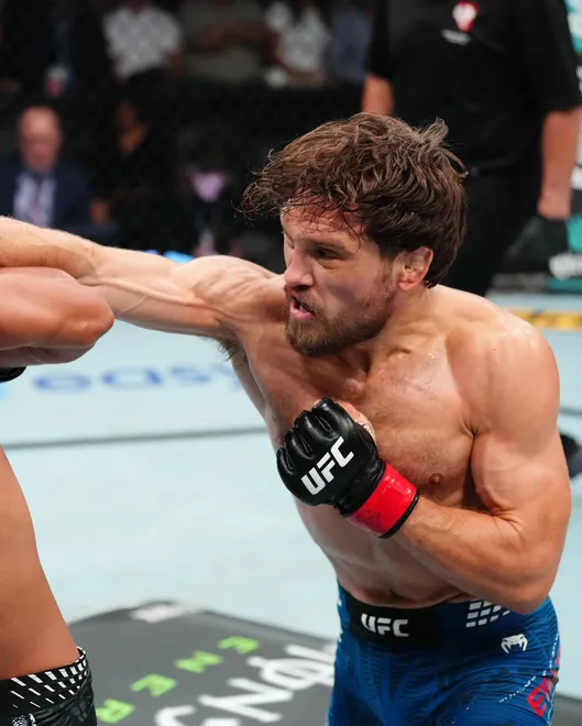 Ethyn Ewing def. Rafael Estevam, UFC Fight Night 272