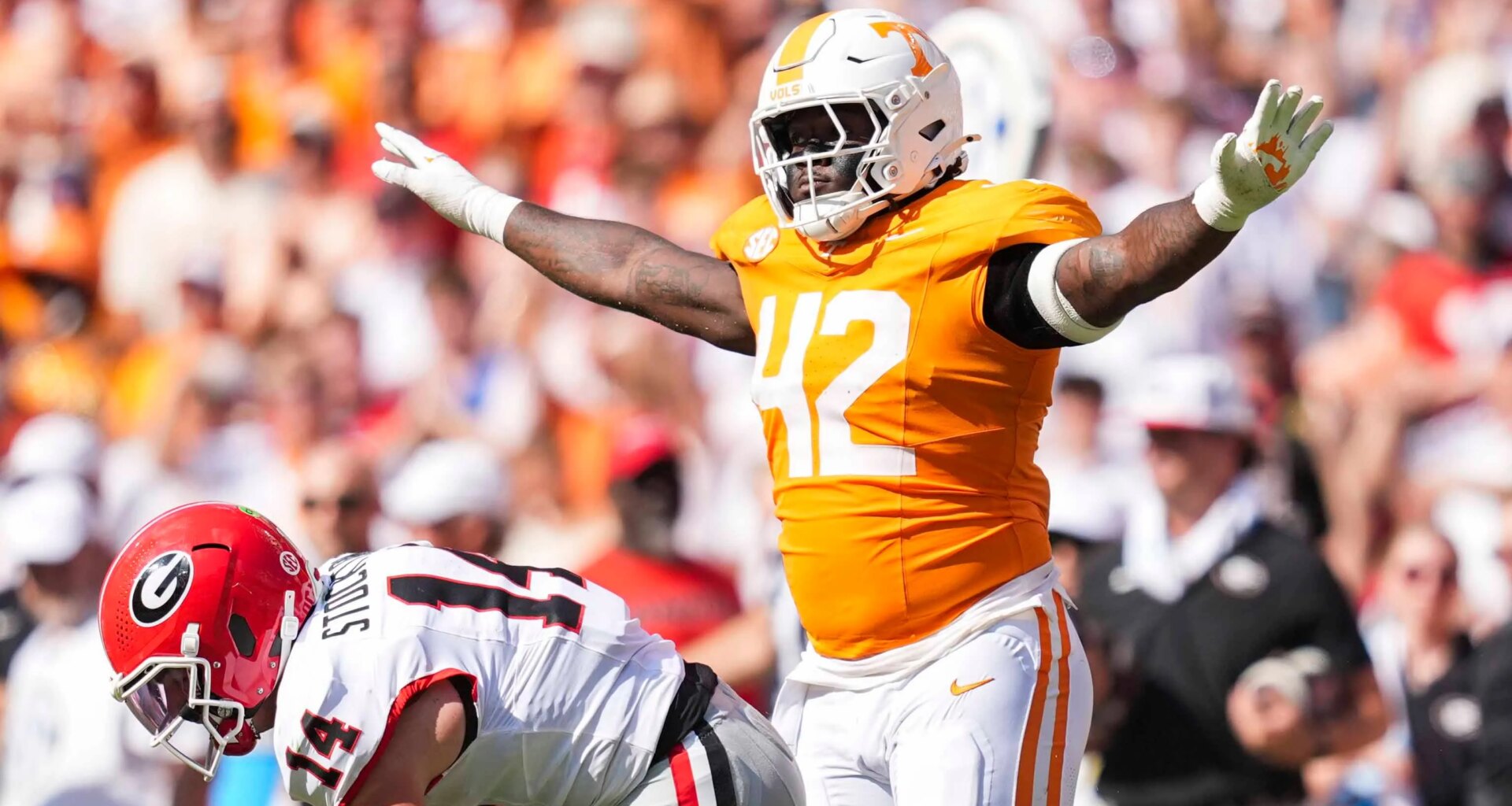 Tennessee Titans invite two prospects to local pro day