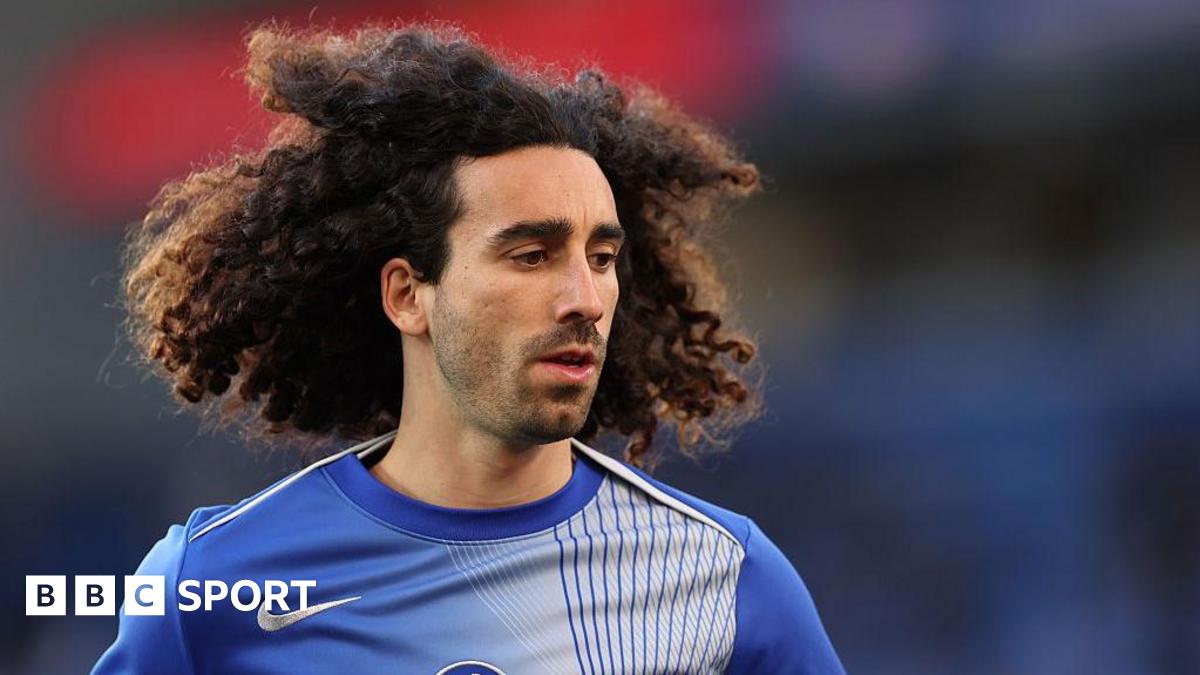 Marc Cucurella warming up
