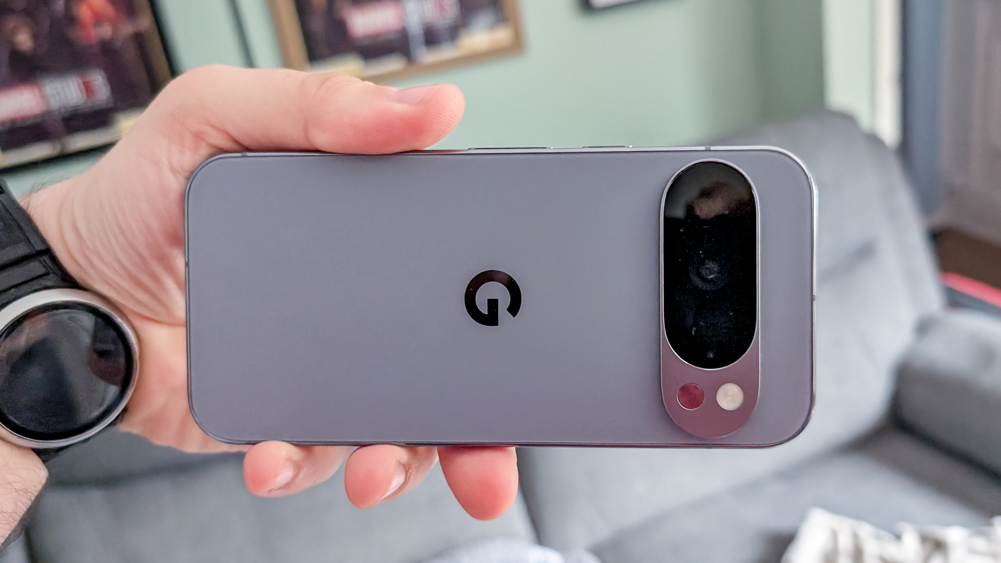 Google Pixel 10 pro moonstone review images