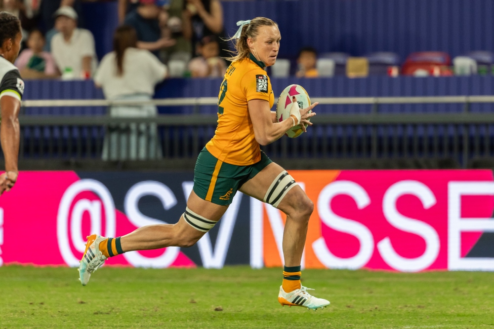Levi genes on show as Aussies power into Hong Kong semis