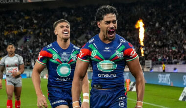 Warriors deny Dolphins to move back into NRL's top two