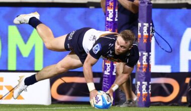 Farm life grounds Lonergan as scrumhalf prepares for Super Rugby century, Wallabies push