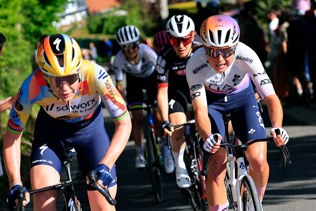 Anna van der Breggen and Paula Blasi racing at Li&egrave;ge-Bastogne-Li&egrave;ge