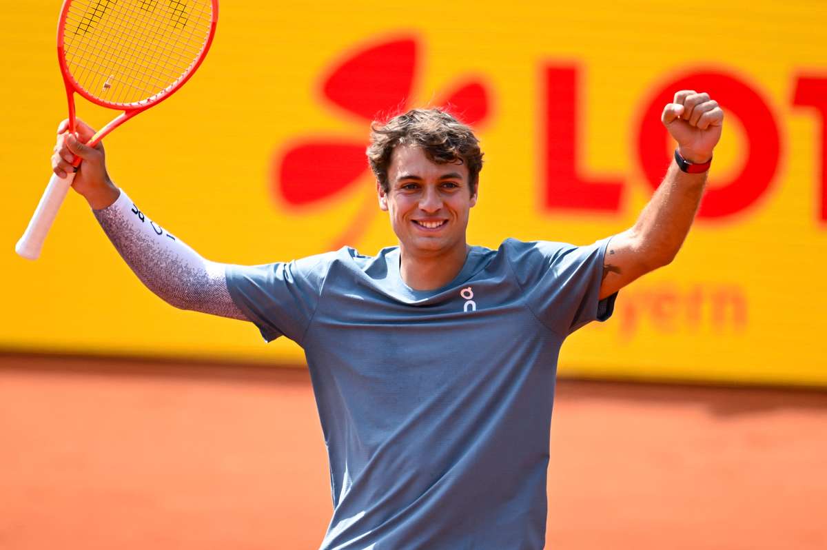 Cobolli coasts past defending champion Zverev to book Munich final against Shelton