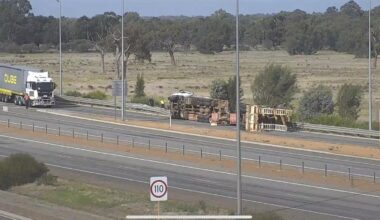 Perth traffic: Tonkin Highway northbound closed to motorists after truck rollover
