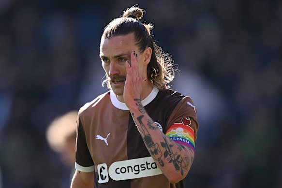 Jackson Irvine playing for St. Pauli. 