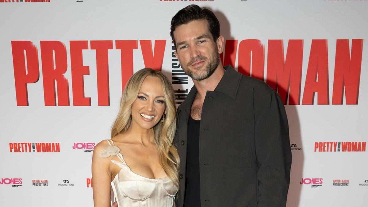 Pretty Woman: Perth musical theatre fans paint Crown Perth red as show enjoys steamy opening night in WA