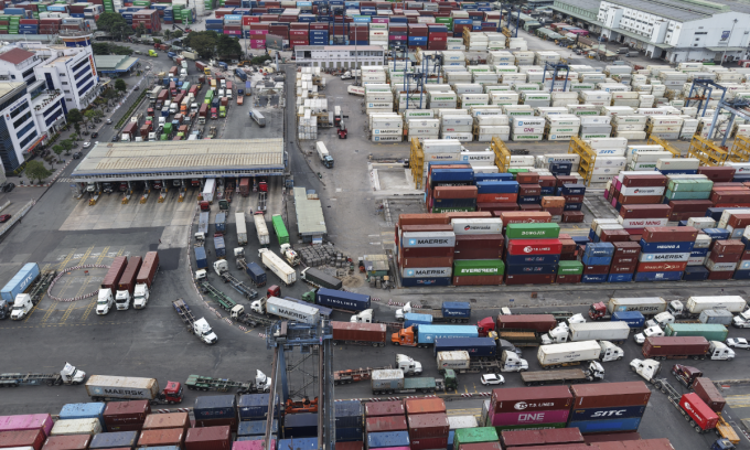 Containers seen at Cat Lai Terminal in HCMC, Feb. 4, 2026. Photo by VnExpress/Thanh Tung