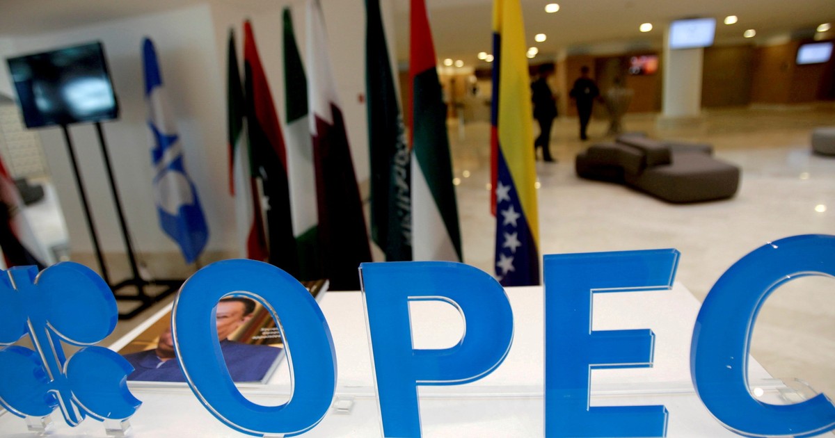 Global oil market takes fresh hit as UAE exits OPEC, raising pressure on African producers