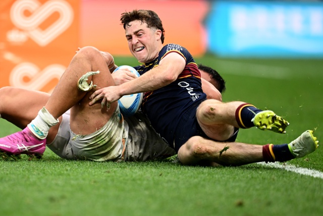 Highlanders hold tough for critical Moana Pasifika win