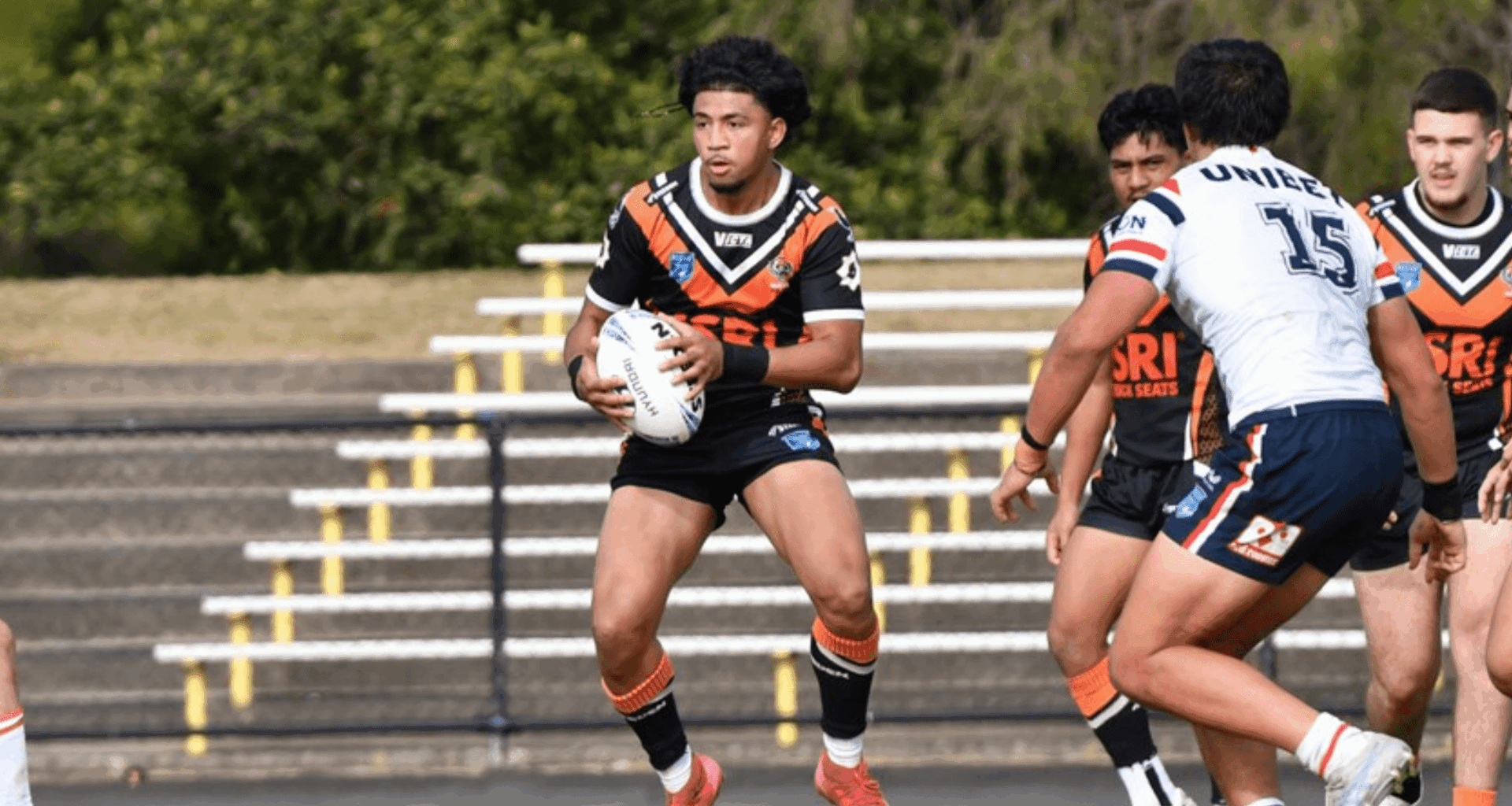 Exciting rookie outside back signs new NRL contract