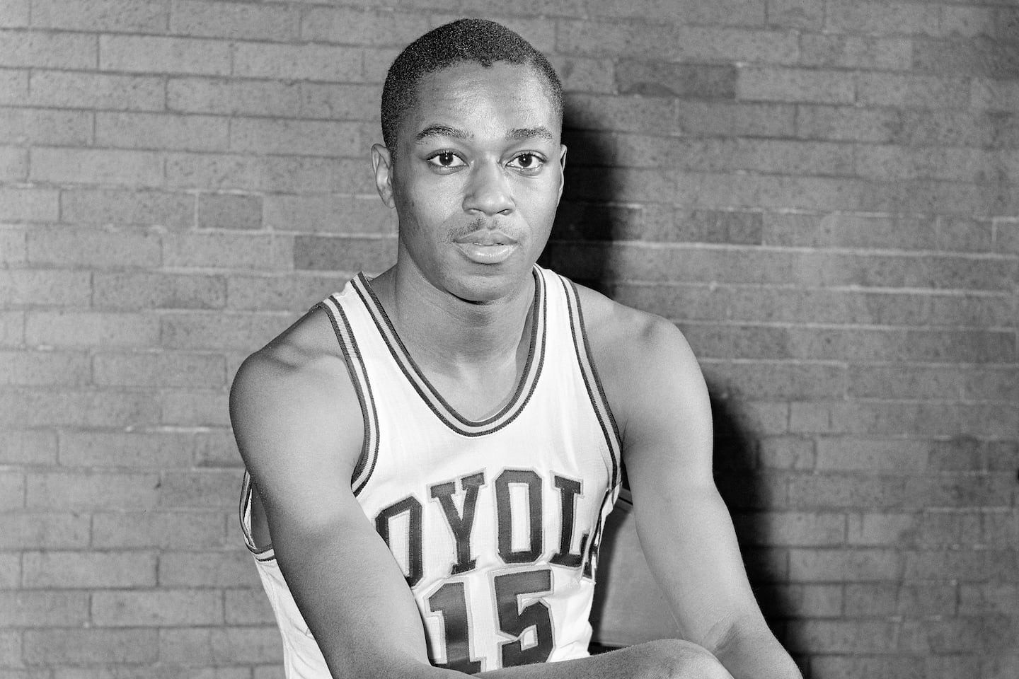 The late Jerry Harkness was a star on the 1963 Loyola Chicago title team that Bob Ryan watched win on the TVS network.