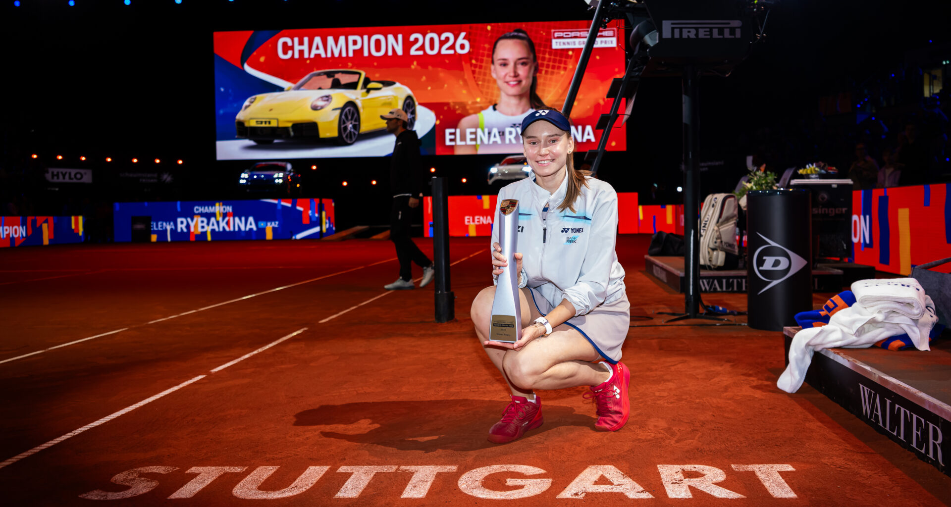 Rybakina returns to winner's circle in Stuttgart with straight-sets win over Muchova