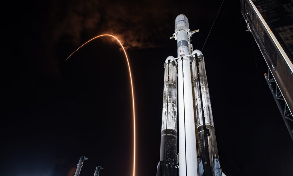 SpaceX wins its first MARS contract but it comes with a catch