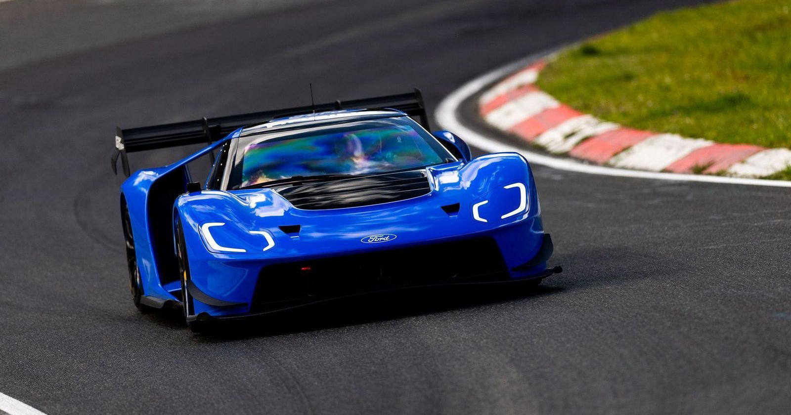 Ford smashes multiple Nordschleife records