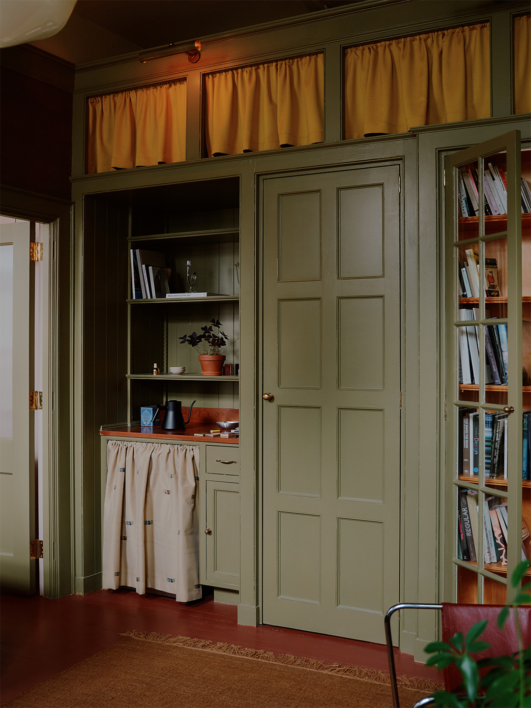 General-Assembly-Office-Tour-domino-3