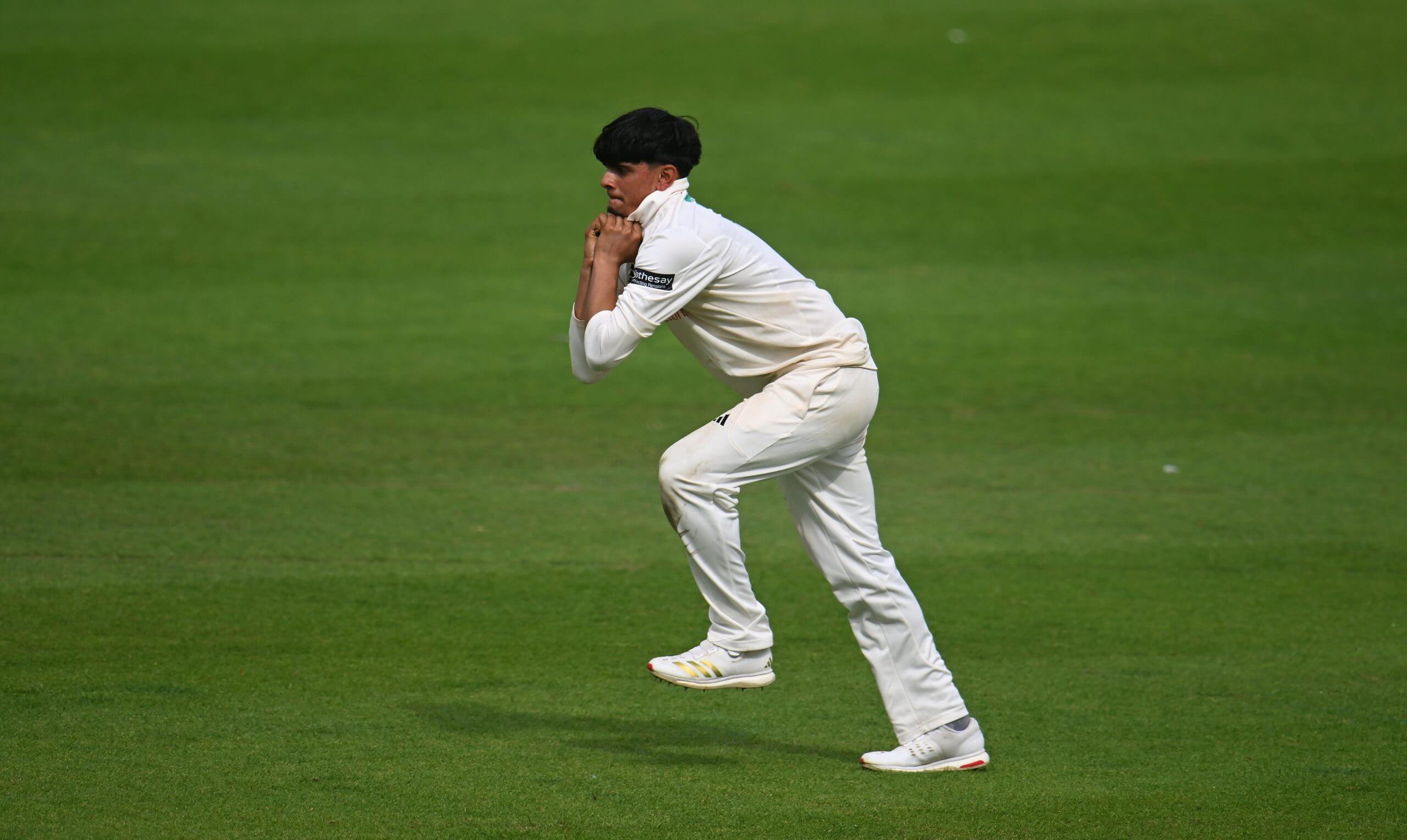 Farhan Ahmed bowling for Nottinghamshire at Somerset