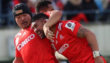 Long-standing All Blacks team-mate takes aim at Ardie Savea