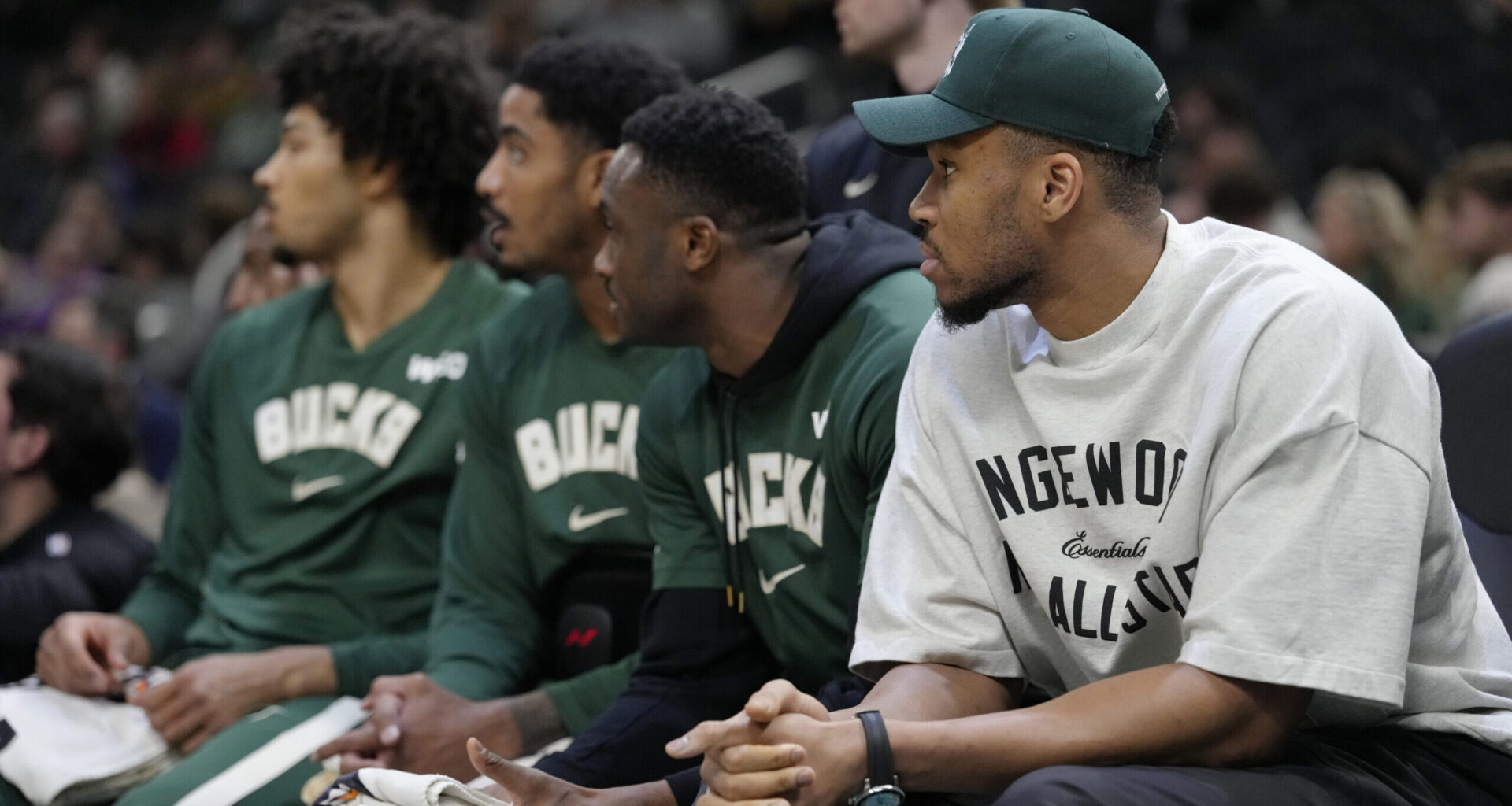 Bucks’ Giannis Antetokounmpo sidelined with hyperextended knee and bone bruise