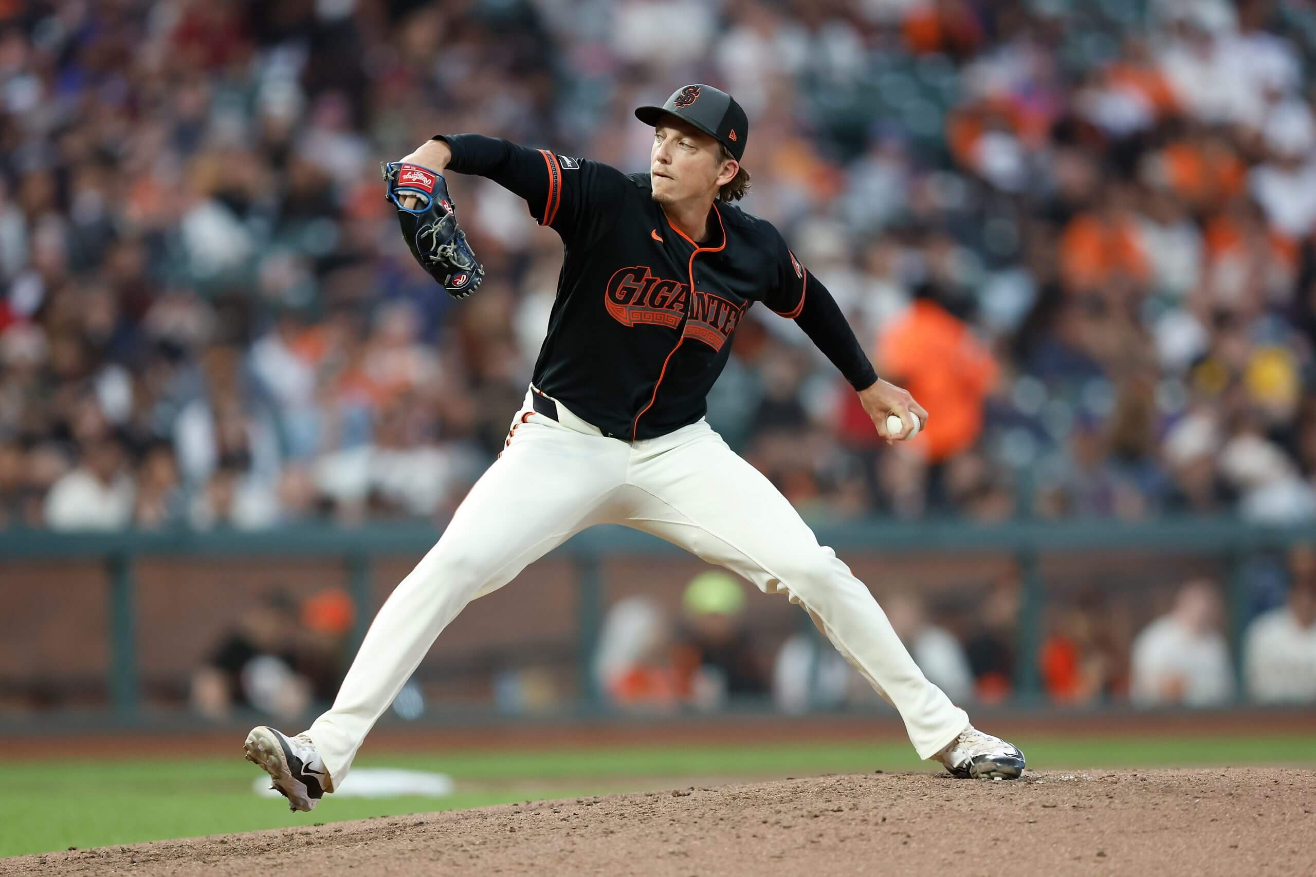 Ryan Borucki throws a pitch at Oracle Park.