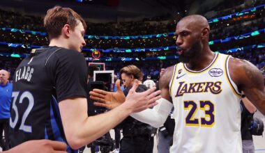 Live Updates: Curry returns, Flagg's historic night and duel with LeBron