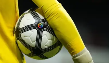 Why are La Liga teams wearing retro jerseys this weekend? Spanish clubs with kit nod to heritage and history image
