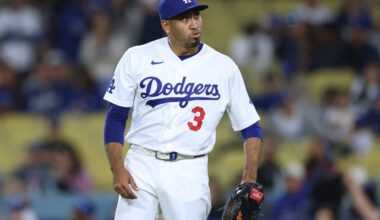 Dodgers again pass on closer Edwin Díaz in save situation, dismiss knee concerns