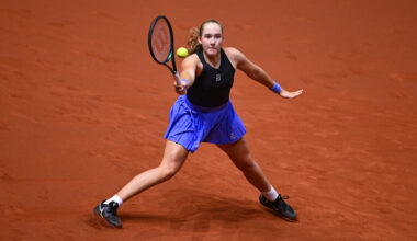 'Fearless' Andreeva makes it three straight over Swiatek to reach Stuttgart semifinals