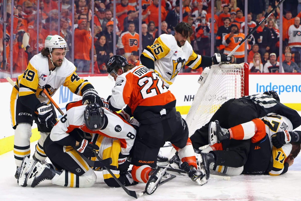 Flyers-Penguins brawl sends 11 players to penalty box after lengthy delay