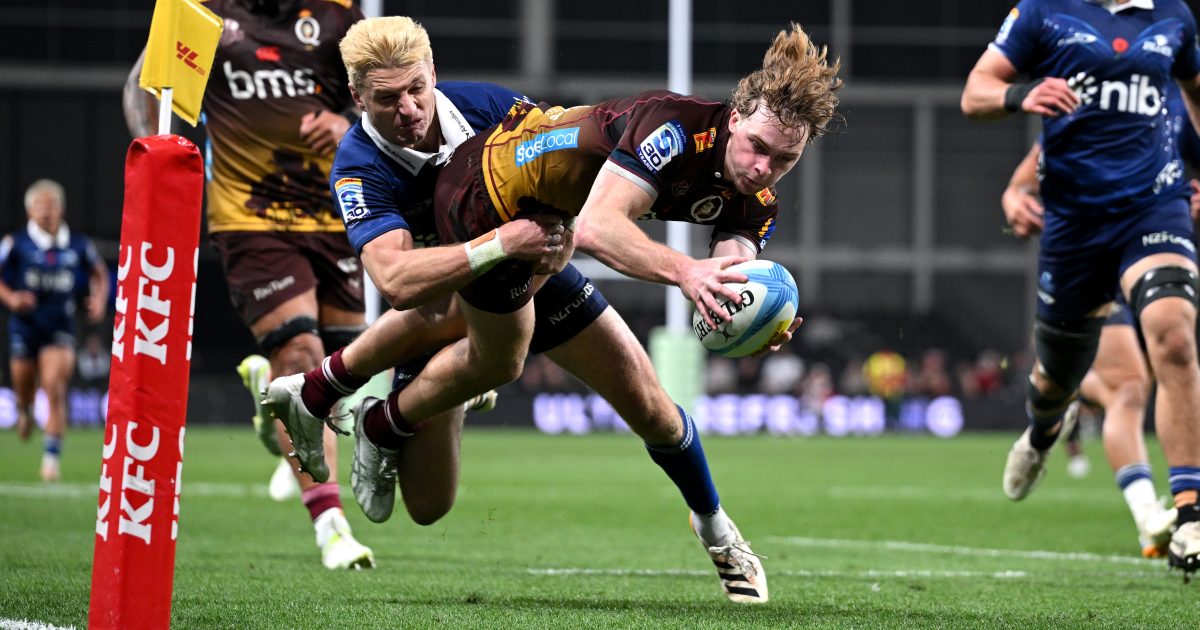 Queensland Reds lock down the Junkyard Dog on new deal