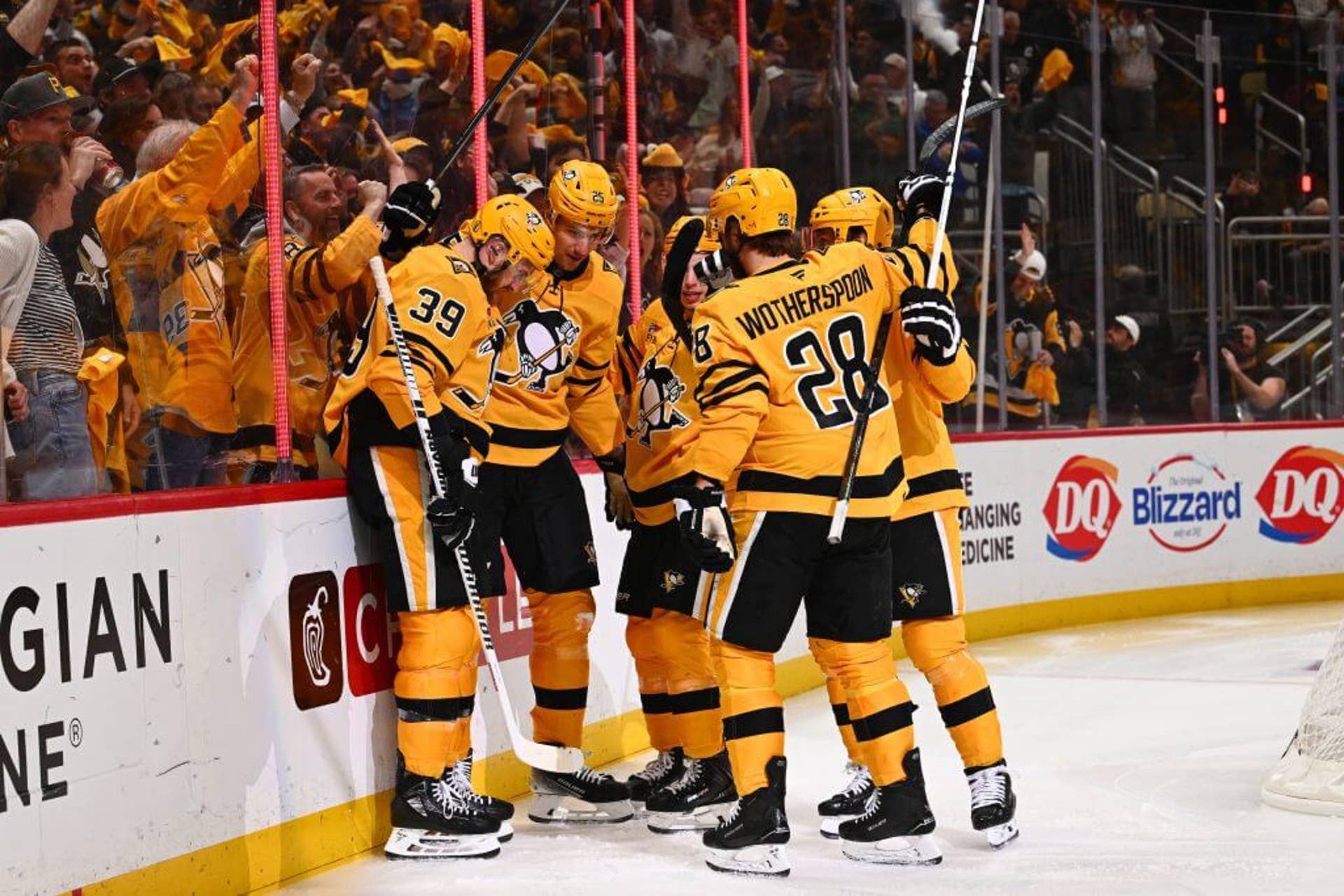 The Penguins celebrate Elmer Söderblom's goal in Game 5.