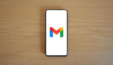 Gmail update lets users switch awkward email addresses