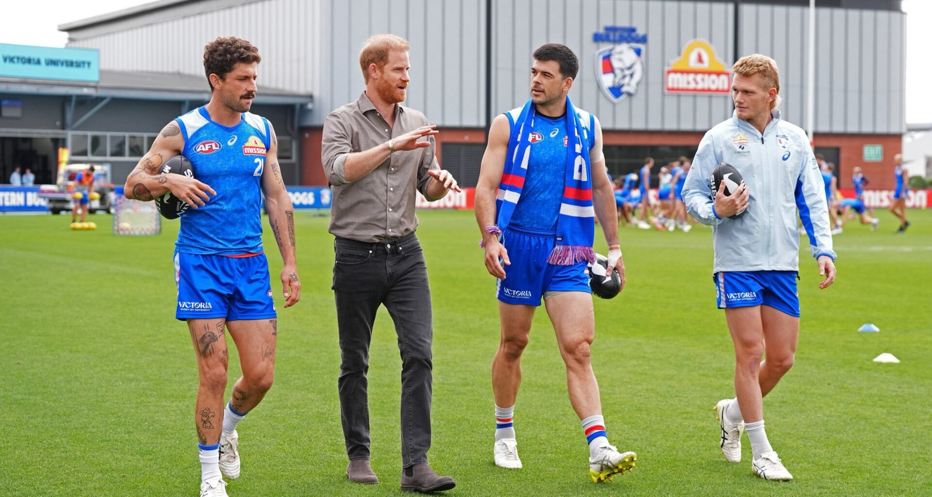 Duke of Sussex makes surprise appearance at the Kennel