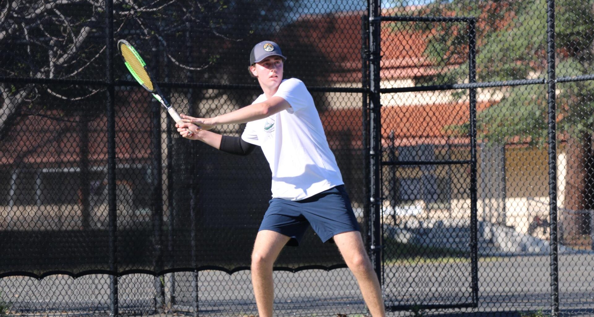Boys tennis beats Los Gatos 4-3, maintaining undefeated streak
