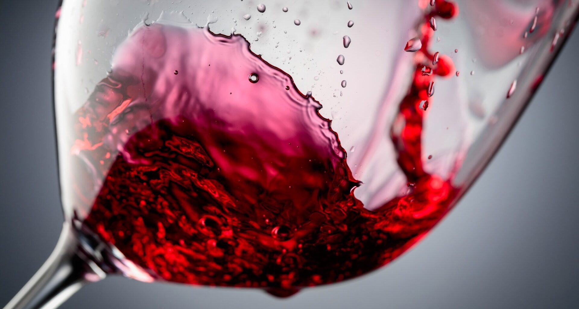 Moderate Wine Consumption, Defined by the Mediterranean Diet, Is Associated With Delayed Biological Aging in Men From the Moli-sani Study