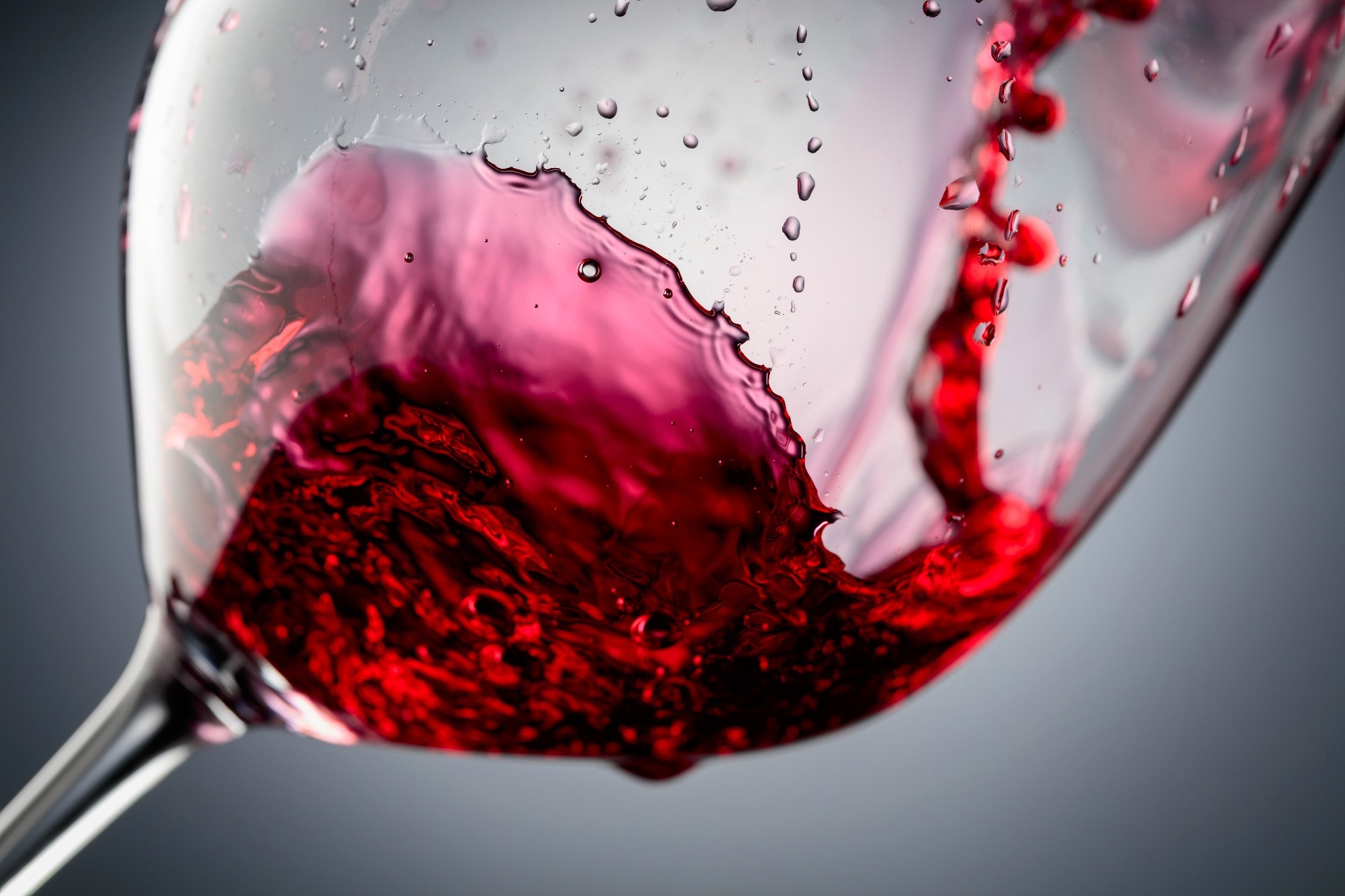 Moderate Wine Consumption, Defined by the Mediterranean Diet, Is Associated With Delayed Biological Aging in Men From the Moli-sani Study