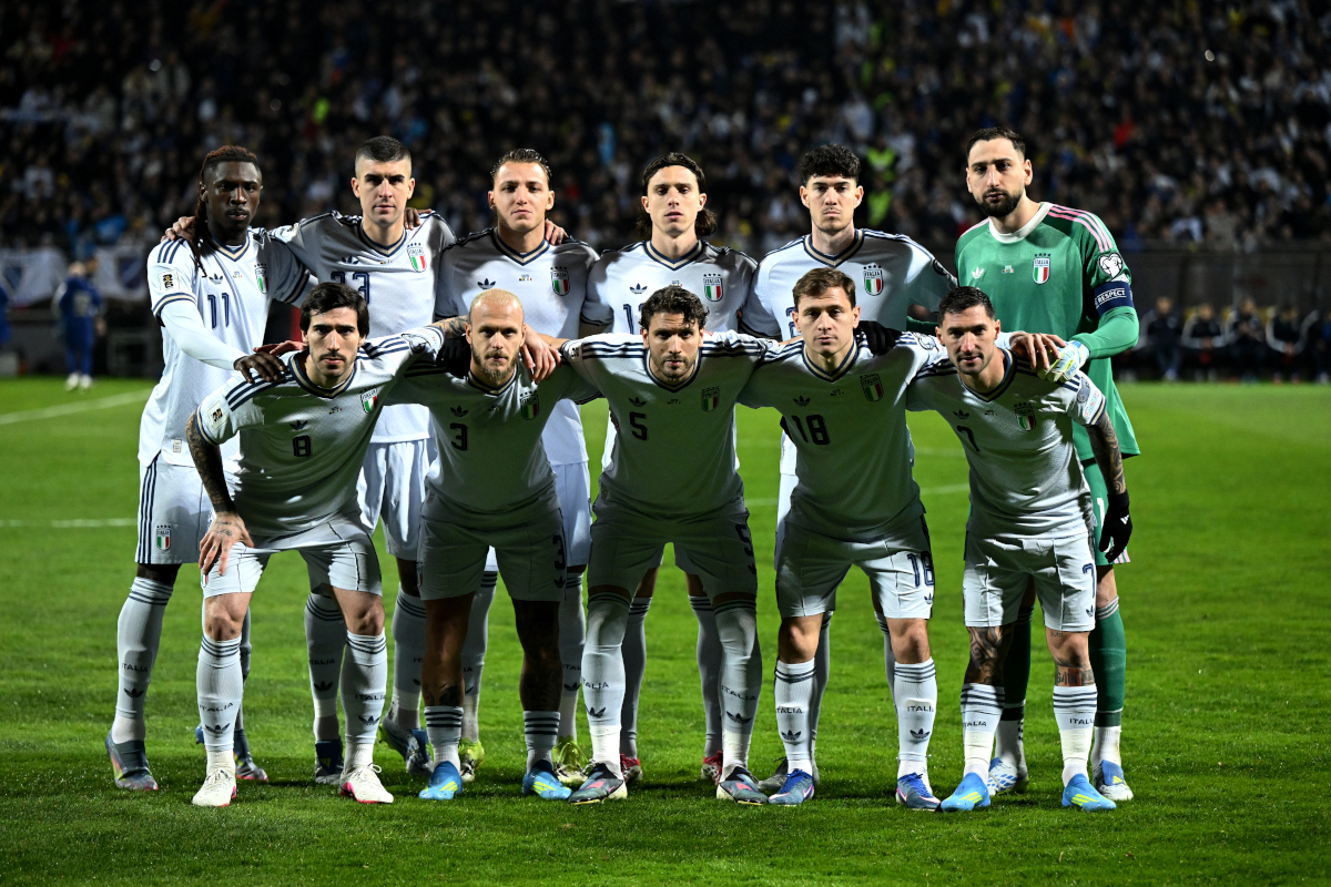 ZENICA, BOSNIA AND HERZEGOVINA - MARCH 31: Players of Italy pose for a team photo prior the FIFA World Cup 2026 European Qualifiers KO play-offs match between Bosnia and Herzegovina and Italy at Stadion Bilino Polje on March 31, 2026 in Zenica, Bosnia and Herzegovina. (Photo by Getty Images/Getty Images)
